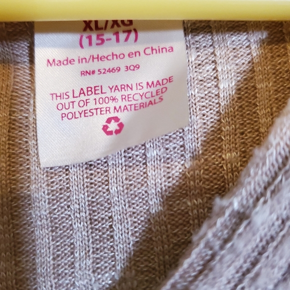 Tan soft blouse - Picture 3 of 3